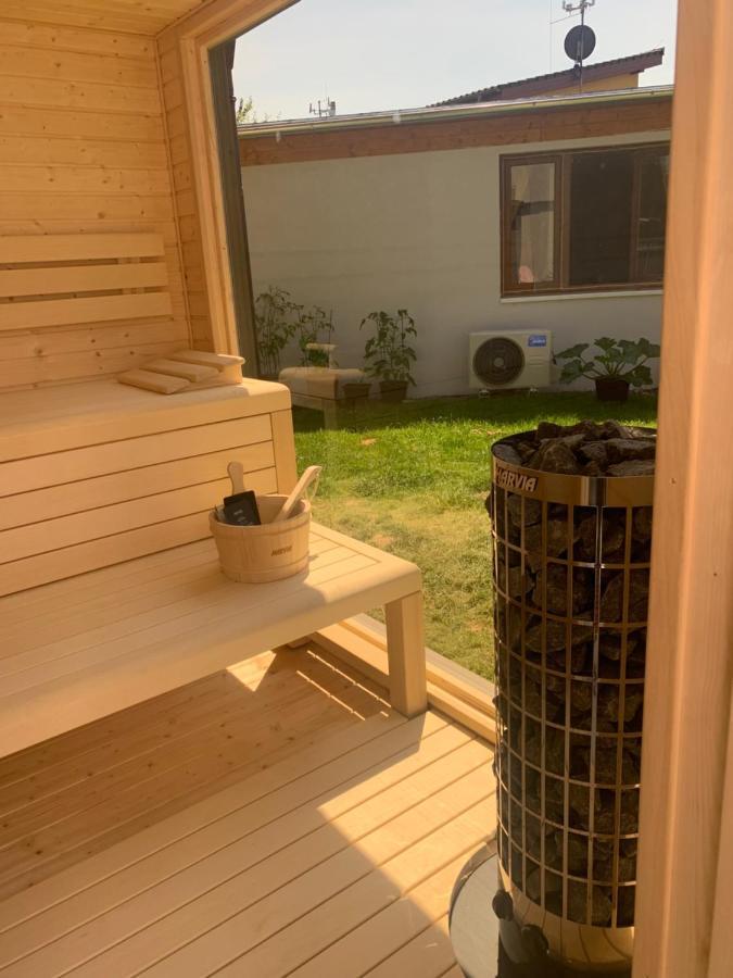 Apartman S Wellness Sluzbami Черчани Экстерьер фото