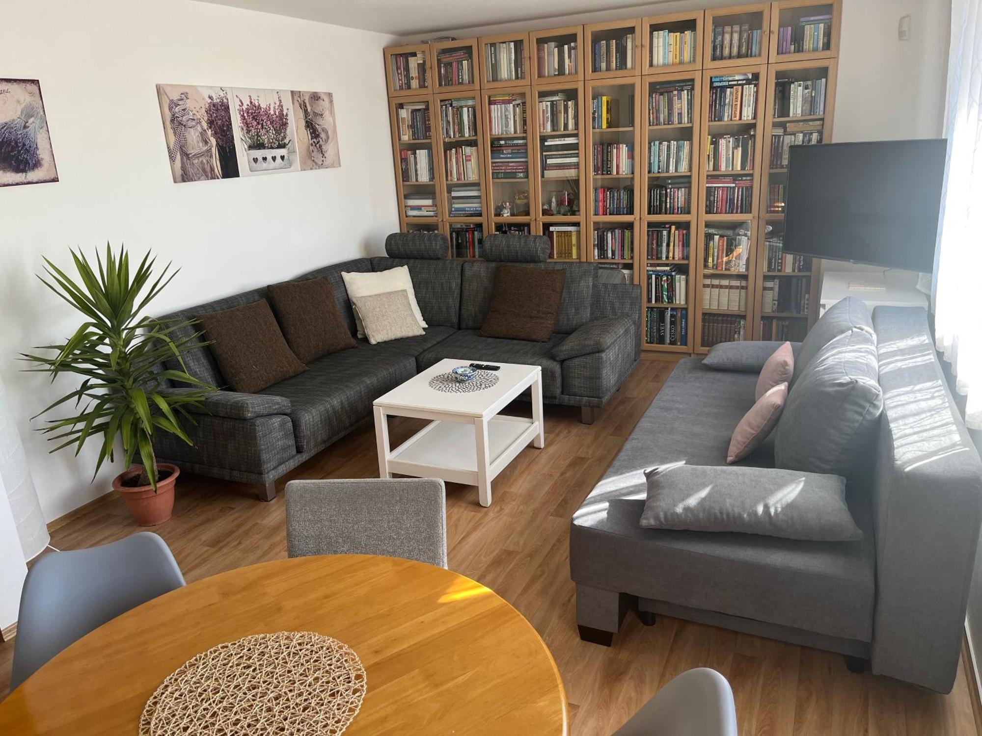 Apartman S Wellness Sluzbami Черчани Экстерьер фото